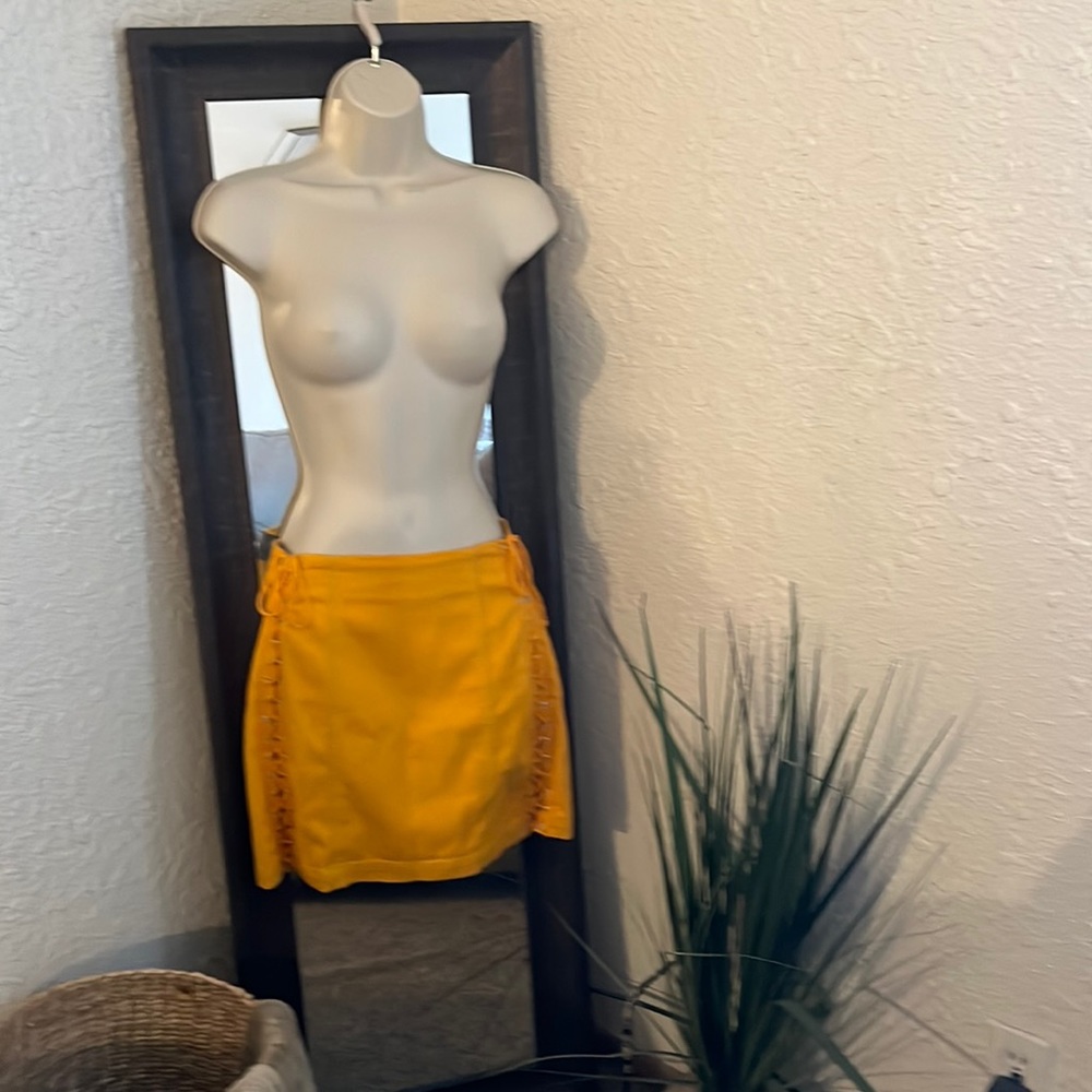 Yellow Carmar skirt